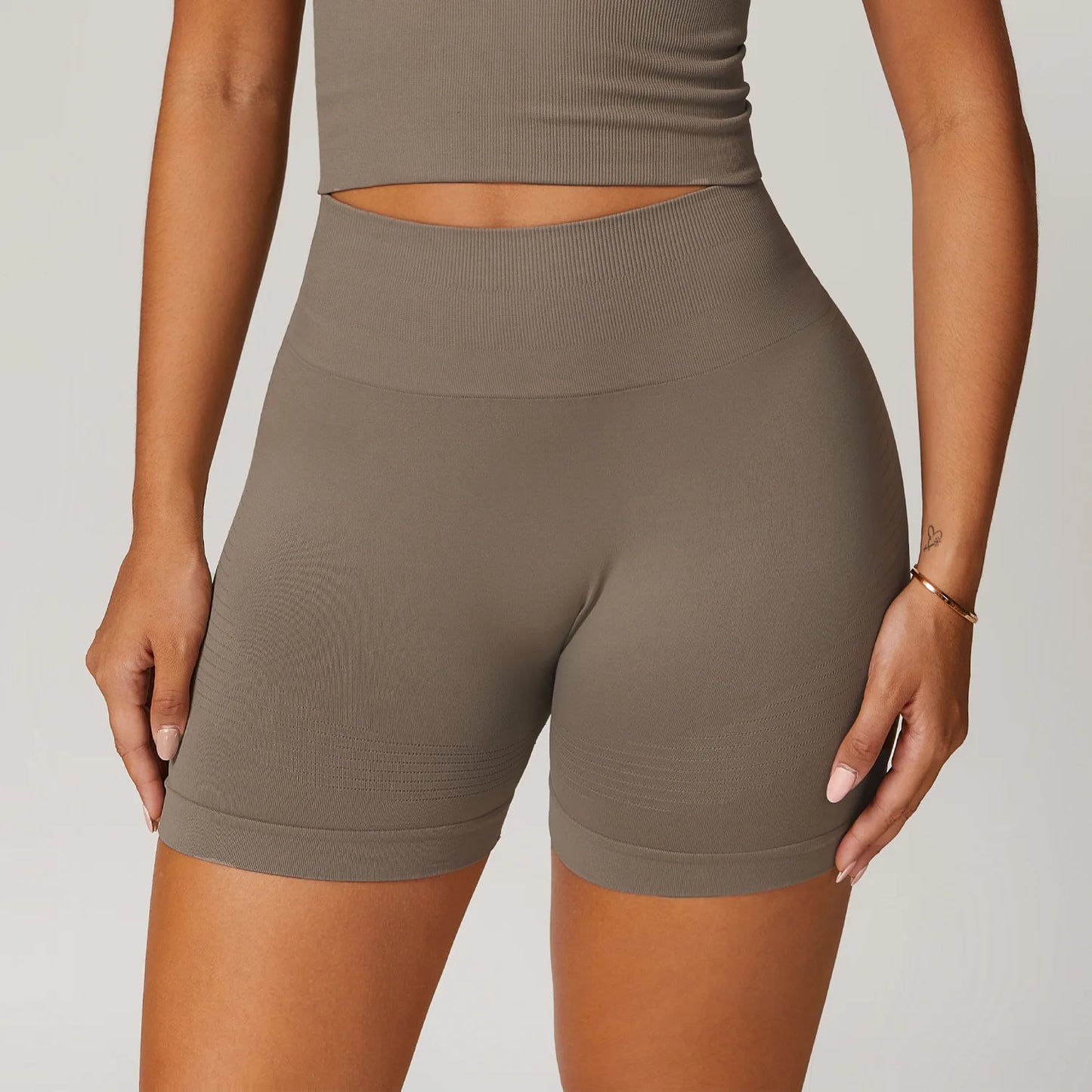 LuxeLift™ Curve Scrunch Shorts