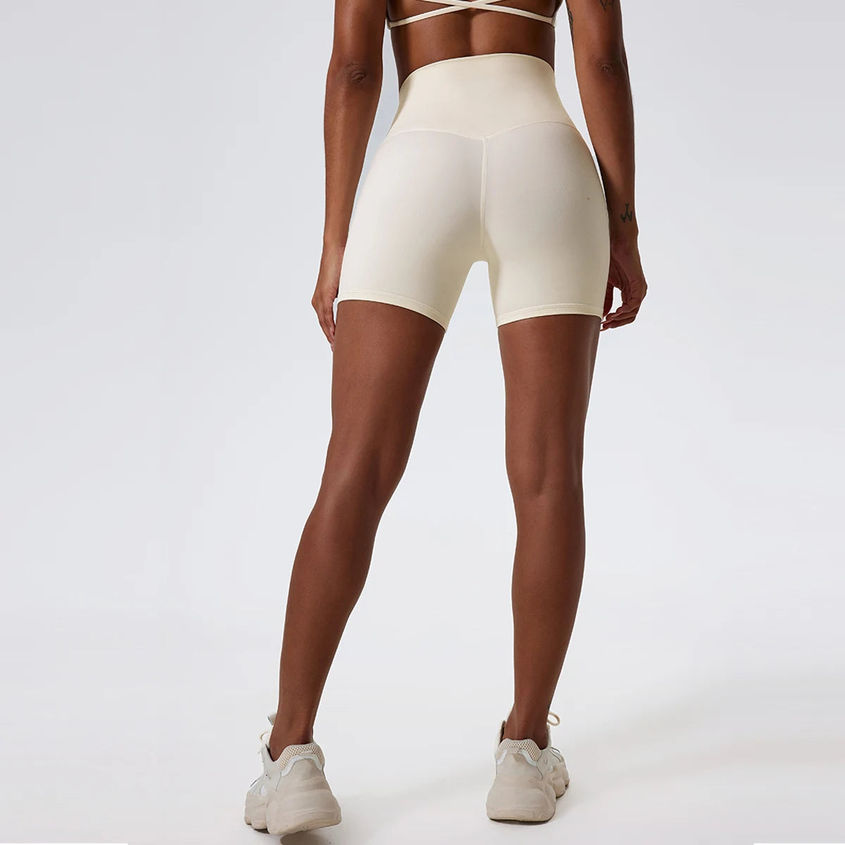 LuxeLift™ High-Waisted Seamless Shorts Sandy White